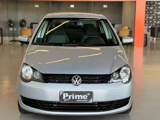 VOLKSWAGEN-POLO SEDAN-1.6 MI COMFORTLINE 8V FLEX 4P MANUAL VOLKSWAGEN-POLO SEDAN-2012