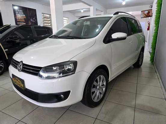 VOLKSWAGEN-SPACEFOX-2013