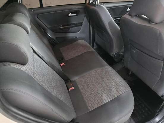 VOLKSWAGEN-SPACEFOX-2013
