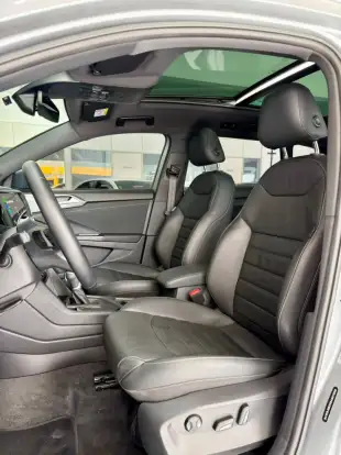 VOLKSWAGEN-TAOS-2025