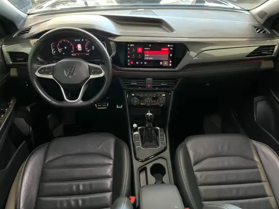 VOLKSWAGEN-TAOS-2021