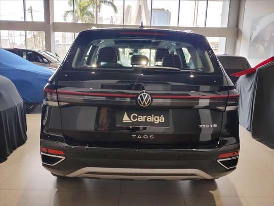 VOLKSWAGEN-TAOS-2026