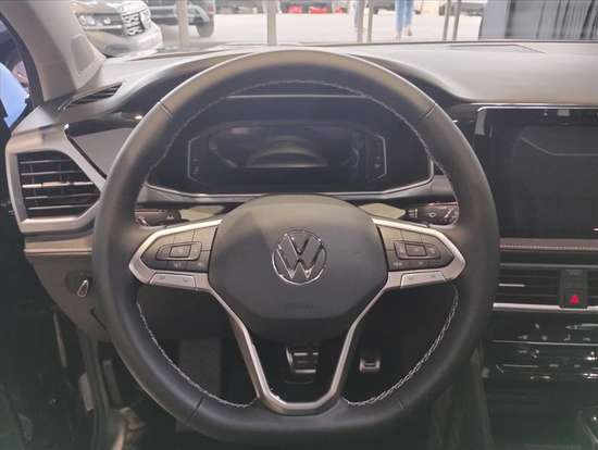 VOLKSWAGEN-TAOS-2026