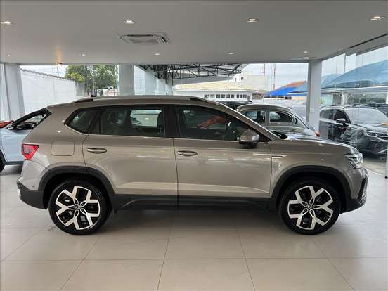 VOLKSWAGEN-TAOS-1.4 250 TSI TOTAL FLEX HIGHLINE AUTOMÁTICO VOLKSWAGEN-TAOS-2024