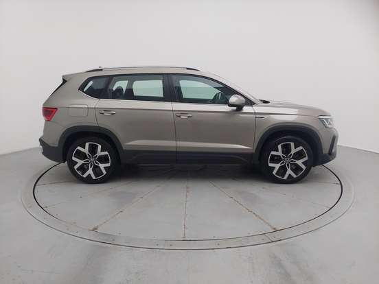 VOLKSWAGEN-TAOS-2024