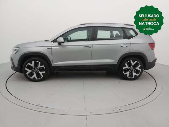 VOLKSWAGEN-TAOS-2024