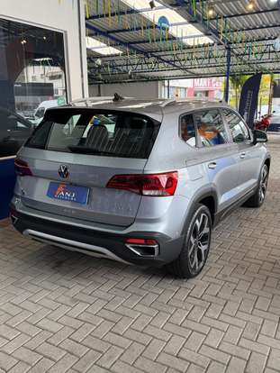 VOLKSWAGEN-TAOS-2024