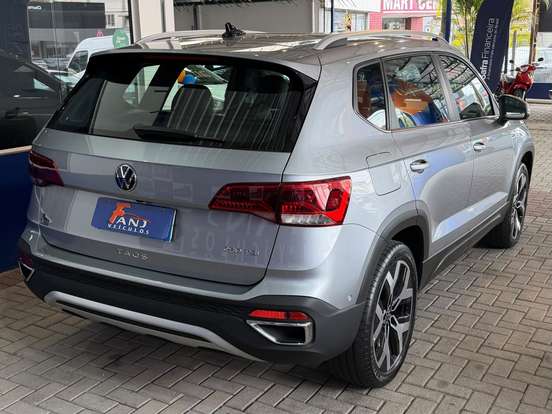 VOLKSWAGEN-TAOS-1.4 250 TSI TOTAL FLEX HIGHLINE AUTOMÁTICO VOLKSWAGEN-TAOS-2024