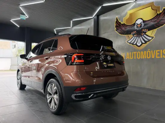 VOLKSWAGEN-T-CROSS-2020