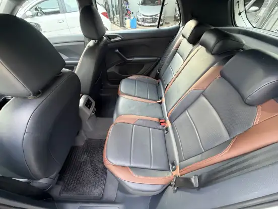 VOLKSWAGEN-T-CROSS-2020