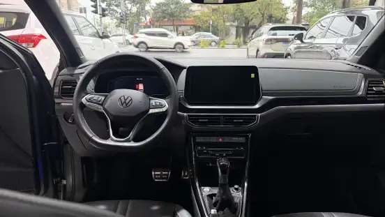 VOLKSWAGEN-T-CROSS-2025