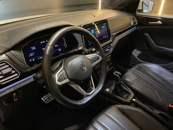 VOLKSWAGEN-T-CROSS-2024