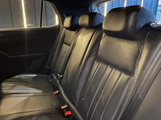 VOLKSWAGEN-T-CROSS-2024