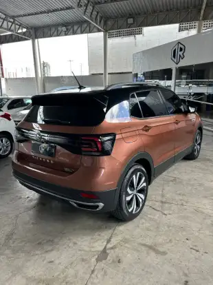 VOLKSWAGEN-T-CROSS-2019
