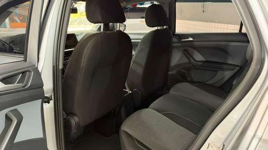 VOLKSWAGEN-T-CROSS-2025