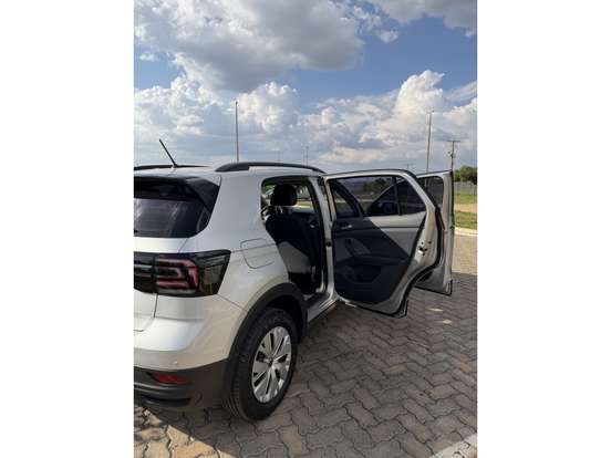 VOLKSWAGEN-T-CROSS-1.0 200 TSI TOTAL FLEX SENSE AUTOMÁTICO VOLKSWAGEN-T-CROSS-2021