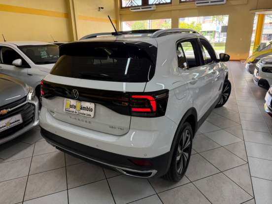 VOLKSWAGEN-T-CROSS-2022