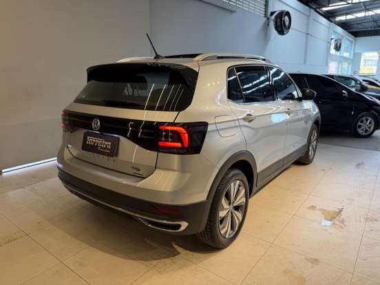 VOLKSWAGEN-T-CROSS-2019