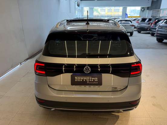 VOLKSWAGEN-T-CROSS-2019