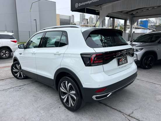 VOLKSWAGEN-T-CROSS-2023