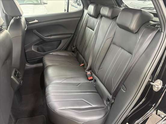 VOLKSWAGEN-T-CROSS-2024