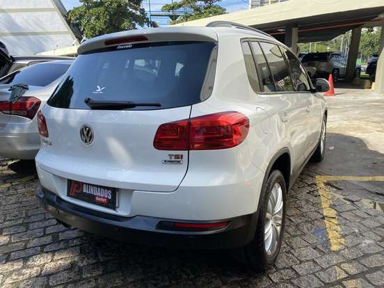 VOLKSWAGEN-TIGUAN-1.4 TSI 16V TURBO GASOLINA 4P DSG VOLKSWAGEN-TIGUAN-2016