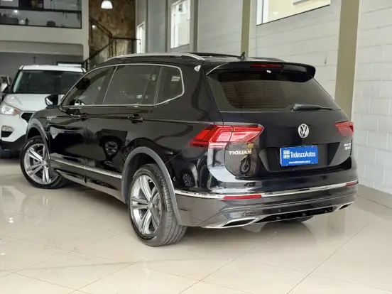 VOLKSWAGEN-TIGUAN-2019