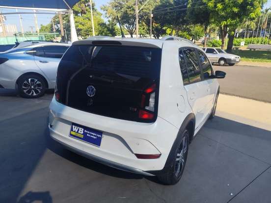 VOLKSWAGEN-UP-2021