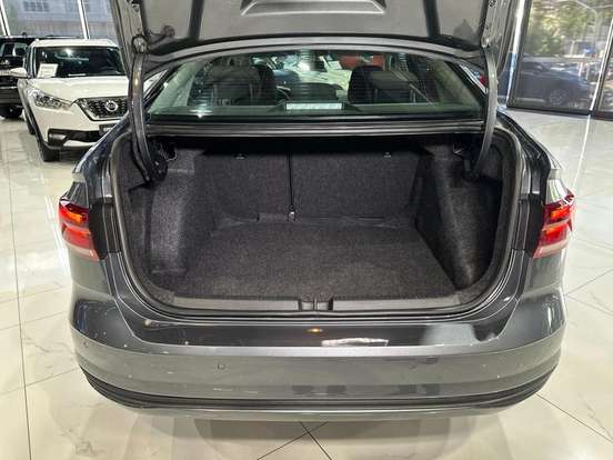 VOLKSWAGEN-VIRTUS-2022