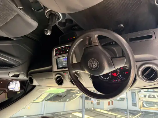 VOLKSWAGEN-VOYAGE-2014