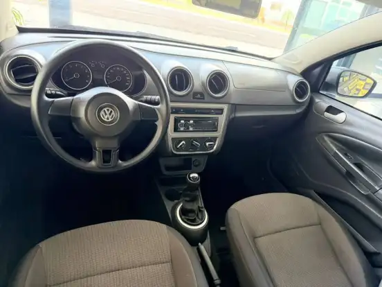 VOLKSWAGEN-VOYAGE-2014