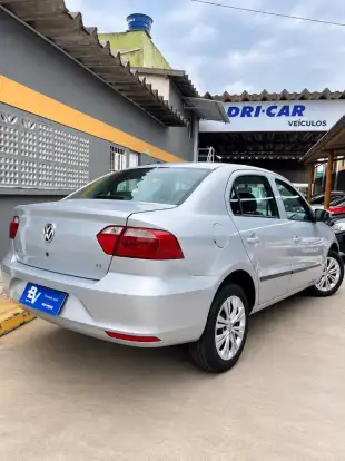 VOLKSWAGEN-VOYAGE-2013