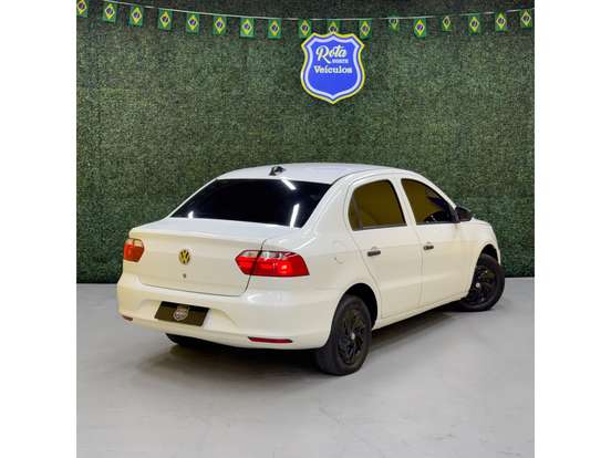 VOLKSWAGEN-VOYAGE-2017