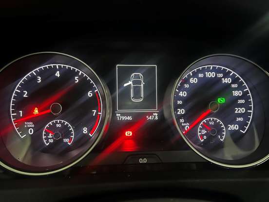 VOLKSWAGEN-GOLF-2013