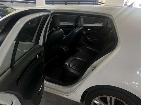 VOLKSWAGEN-GOLF-1.4 TSI HIGHLINE 16V GASOLINA 4P AUTOMÁTICO VOLKSWAGEN-GOLF-2013