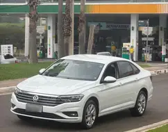 VOLKSWAGEN JETTA 1.4 250 TSI TOTAL FLEX COMFORTLINE TIPTRONIC VOLKSWAGEN JETTA 1.4 250 TSI TOTAL FLEX COMFORTLINE TIPTRONIC