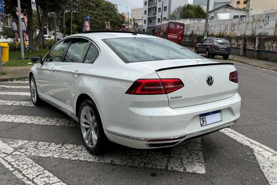 VOLKSWAGEN-PASSAT-2.0 16V TSI BLUEMOTION GASOLINA HIGHLINE 4P DSG VOLKSWAGEN-PASSAT-2018