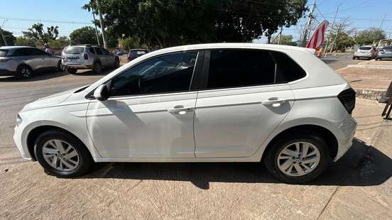 VOLKSWAGEN-POLO-2023