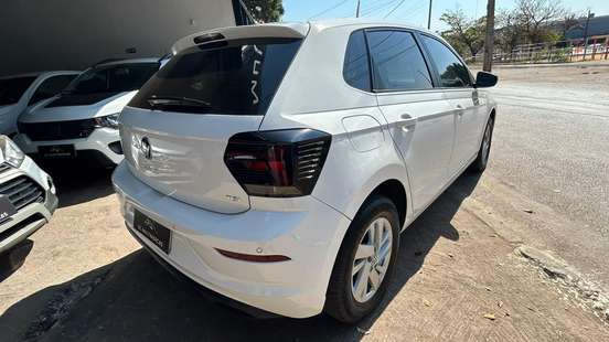 VOLKSWAGEN-POLO-2023
