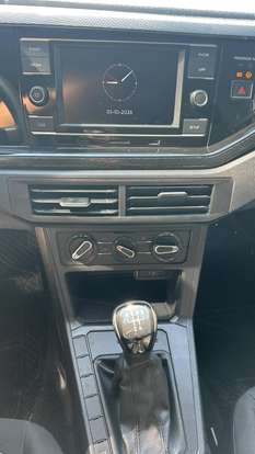 VOLKSWAGEN-POLO-2023