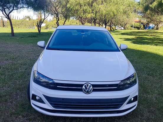 VOLKSWAGEN-POLO-1.0 200 TSI COMFORTLINE AUTOMÁTICO VOLKSWAGEN-POLO-2018