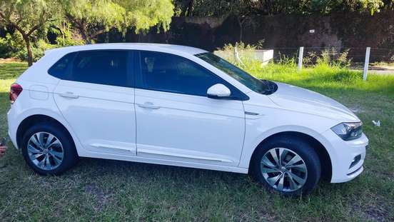 VOLKSWAGEN-POLO-2018