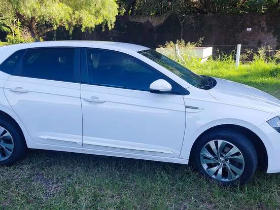 VOLKSWAGEN-POLO-1.0 200 TSI COMFORTLINE AUTOMÁTICO VOLKSWAGEN-POLO-2018