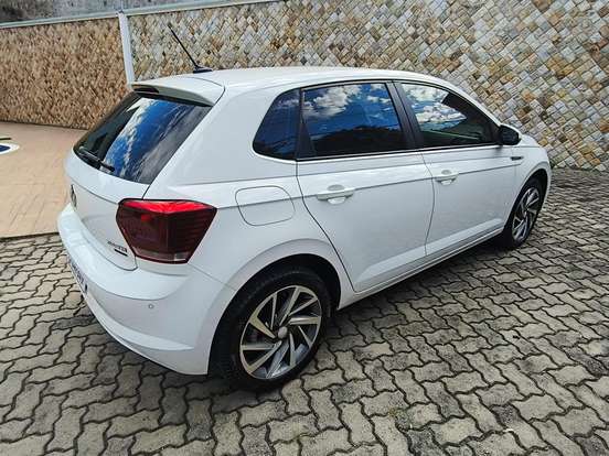 VOLKSWAGEN-POLO-1.0 200 TSI HIGHLINE AUTOMÁTICO VOLKSWAGEN-POLO-2018