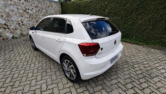 VOLKSWAGEN-POLO-2018