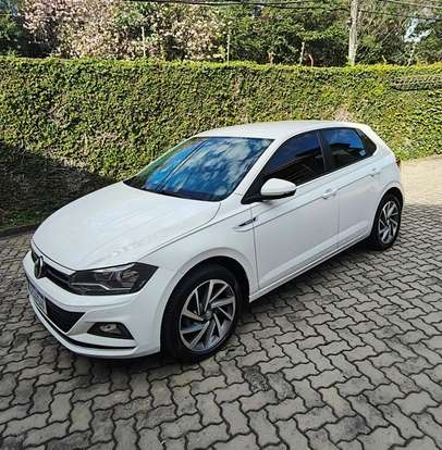 VOLKSWAGEN-POLO-2018