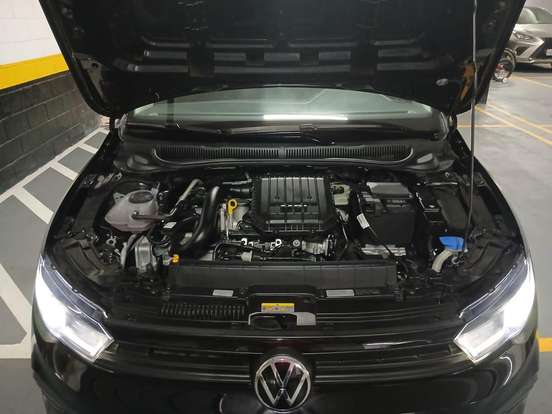 VOLKSWAGEN-POLO-2023