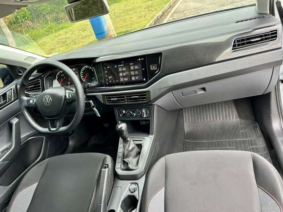 VOLKSWAGEN-POLO-2025