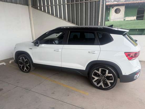 VOLKSWAGEN-TAOS-1.4 250 TSI TOTAL FLEX HIGHLINE AUTOMÁTICO VOLKSWAGEN-TAOS-2024