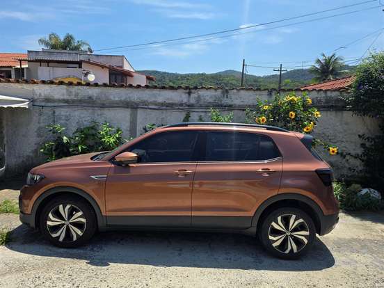 VOLKSWAGEN-T-CROSS-1.0 200 TSI TOTAL FLEX COMFORTLINE AUTOMÁTICO VOLKSWAGEN-T-CROSS-2020